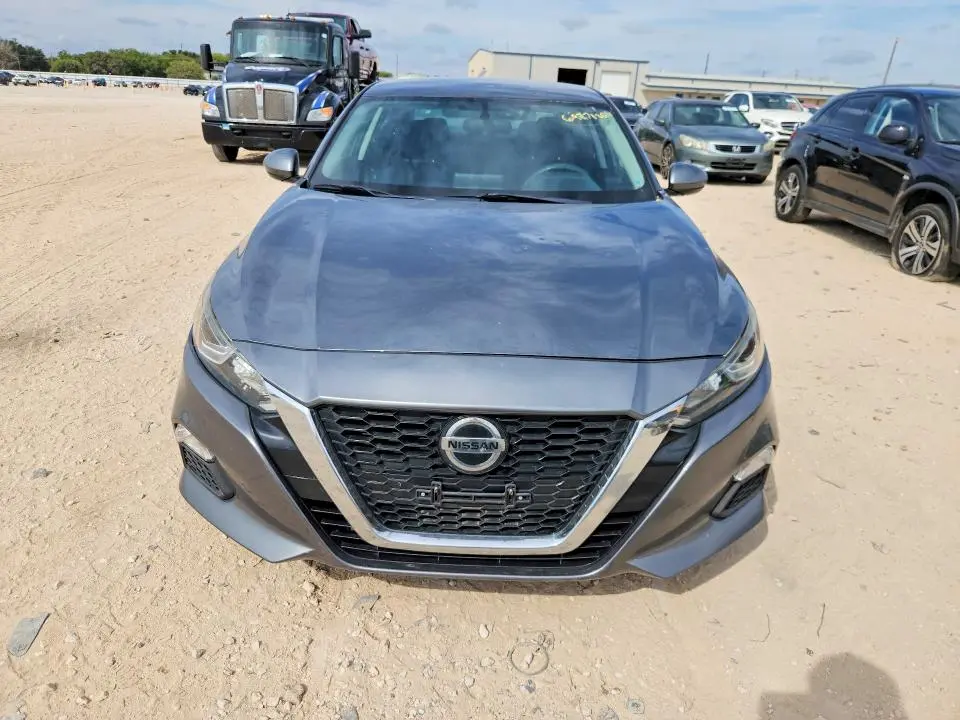 2019 NISSAN ALTIMA S  
