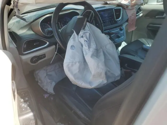 2017 CHRYSLER PACIFICA TOURING L PLUS  
