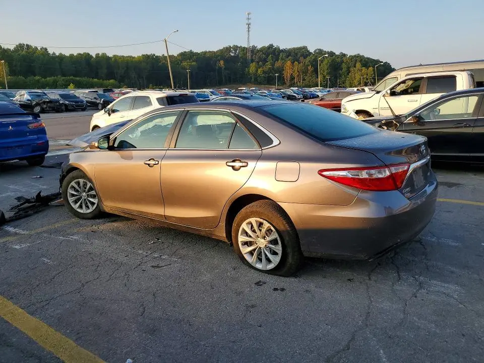 2016 TOYOTA CAMRY LE  