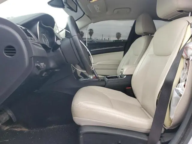 2016 CHRYSLER 300 LIMITED  