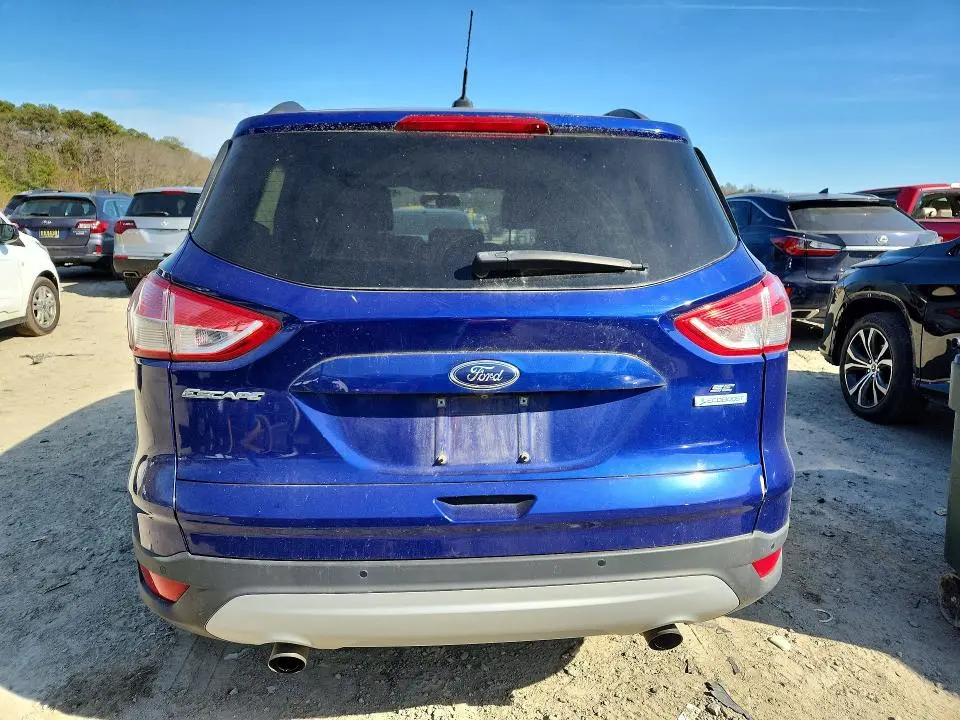 2016 FORD ESCAPE SE  