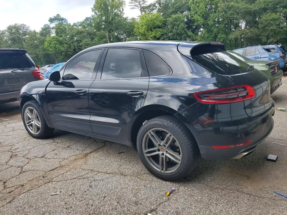 2017 PORSCHE MACAN   