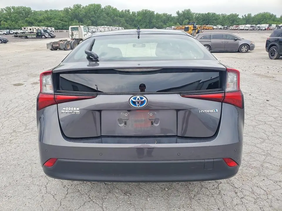 2019 TOYOTA PRIUS LE  