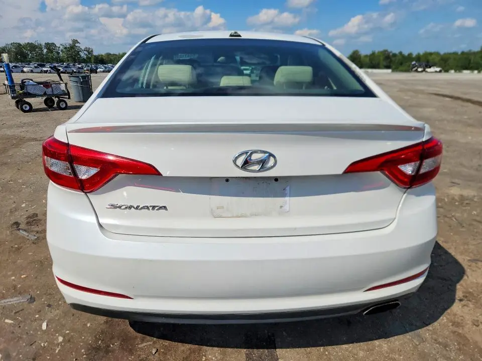 2016 HYUNDAI SONATA SE  
