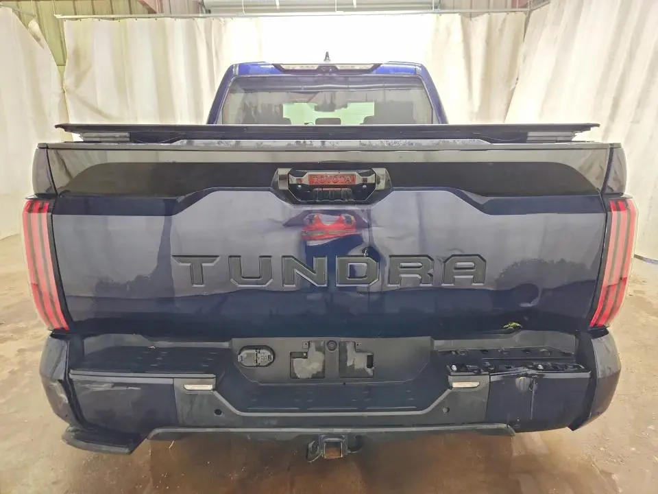 2023 TOYOTA TUNDRA CREWMAX PLATINUM  