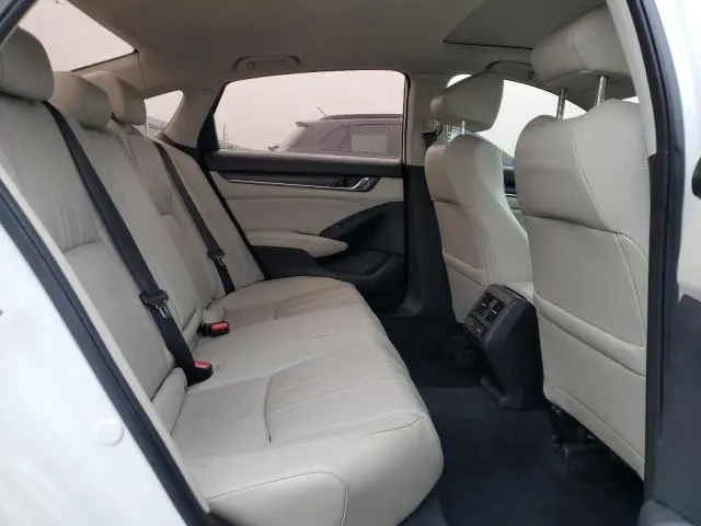 2019 HONDA ACCORD TOURING  