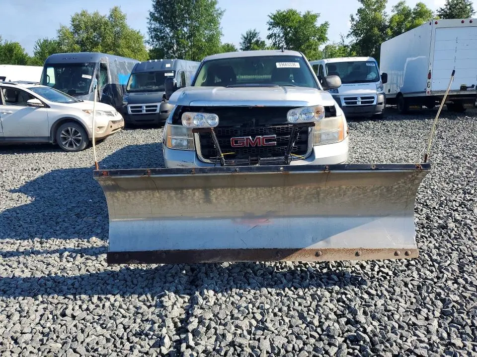 2011 GMC SIERRA K2500 SLE  
