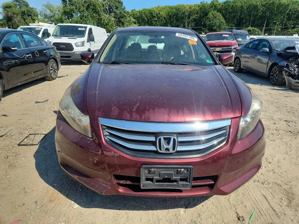2011 HONDA ACCORD LX  