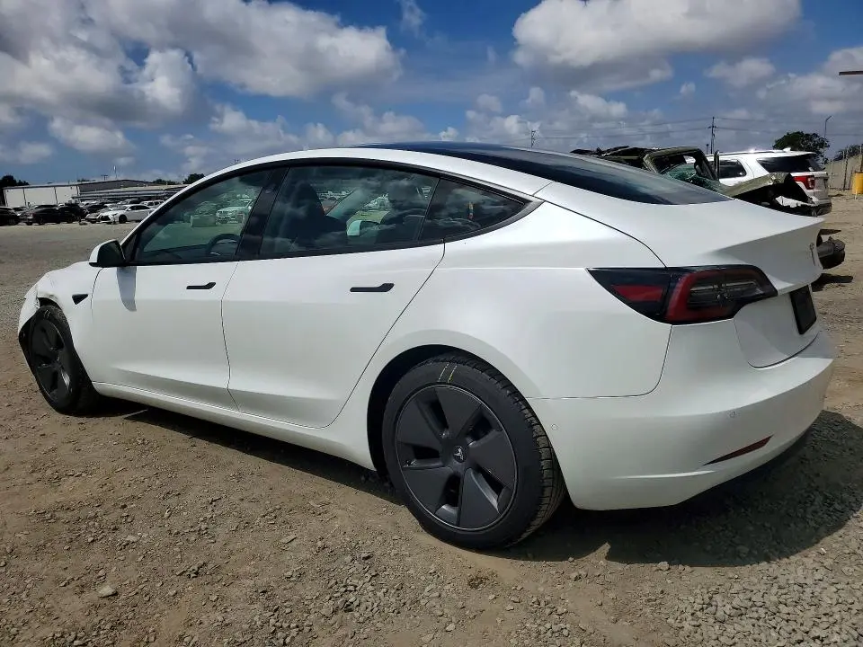 2021 TESLA MODEL 3   