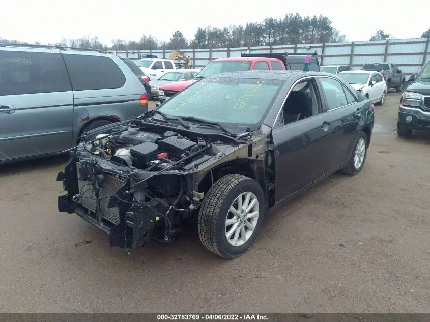 2010 TOYOTA CAMRY 