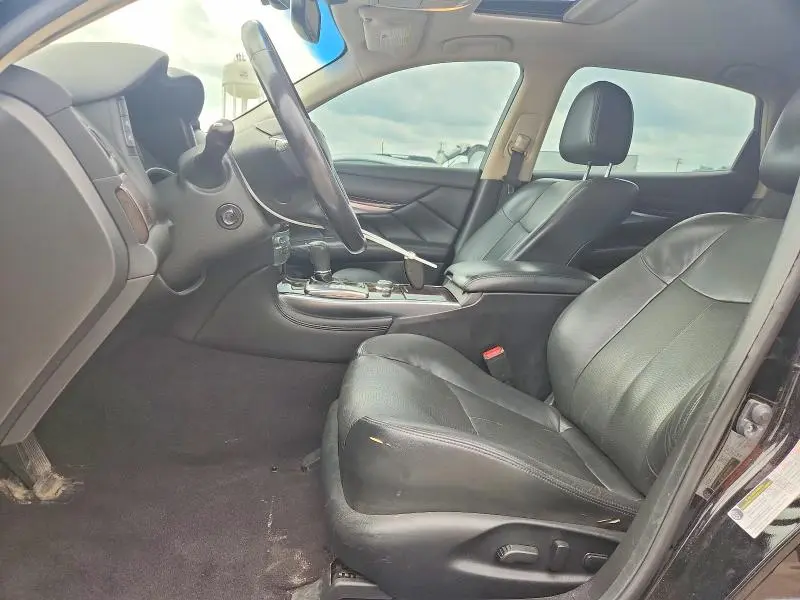 2016 INFINITI Q70L 3.7  