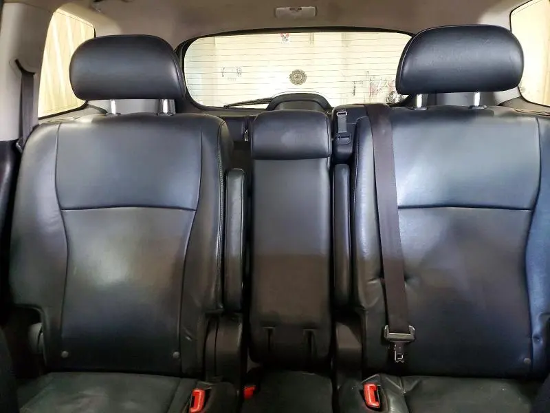 2011 TOYOTA HIGHLANDER SE  