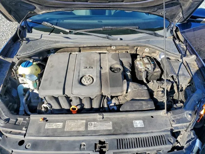 2012 VOLKSWAGEN PASSAT SE  