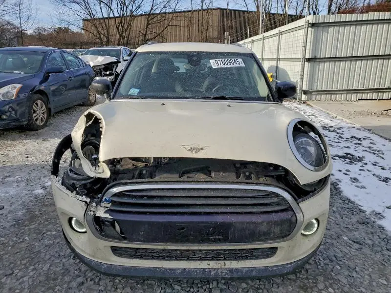 2021 MINI COOPER   