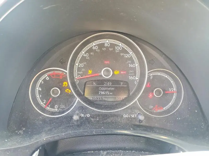 2017 VOLKSWAGEN BEETLE S/SE  