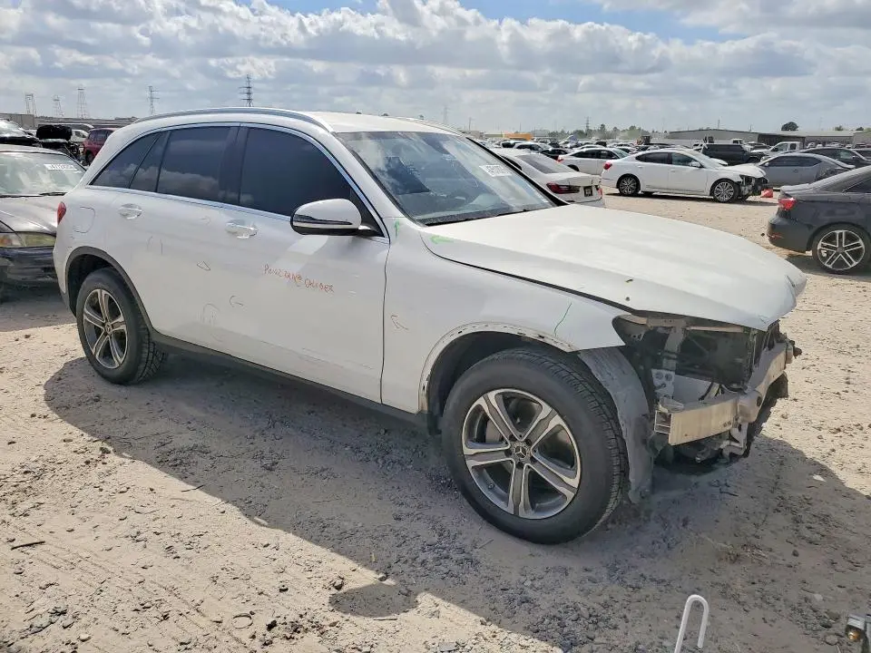 2019 MERCEDES-BENZ GLC 300  