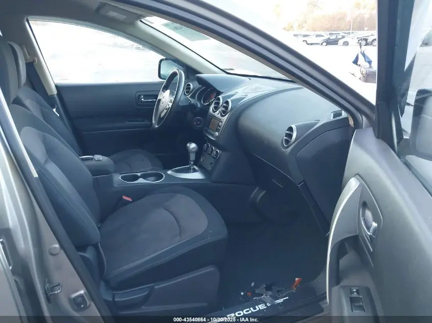 2011 NISSAN ROGUE SV