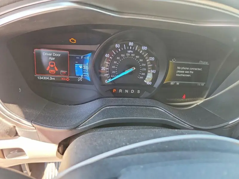 2019 FORD FUSION SE  