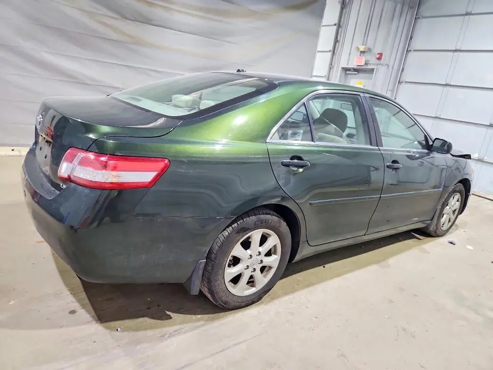 2011 TOYOTA CAMRY LE  