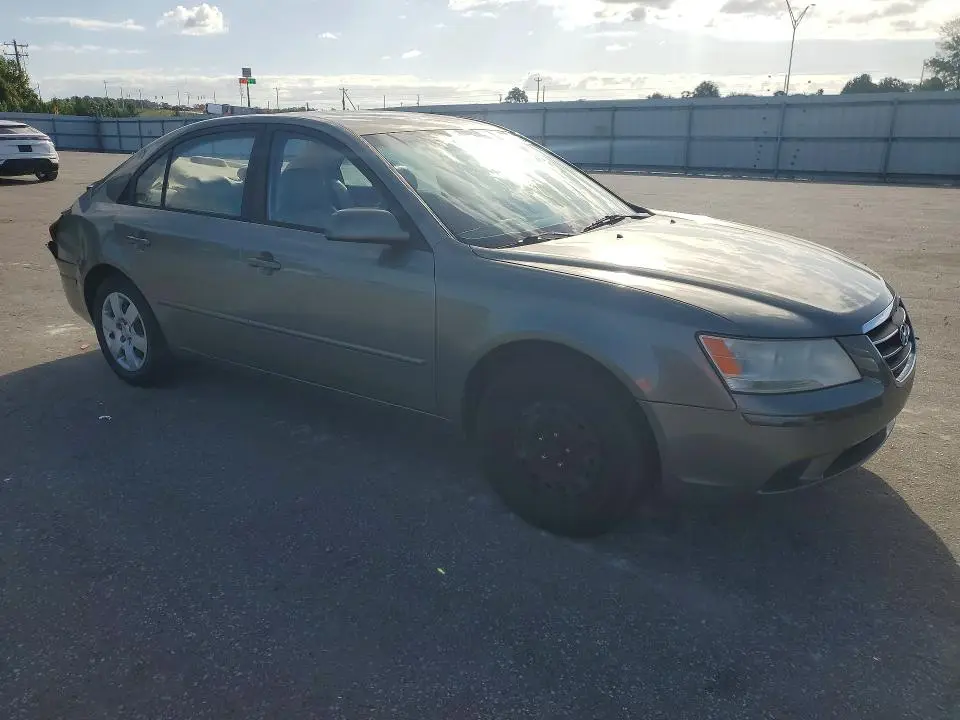 2010 HYUNDAI SONATA GLS  