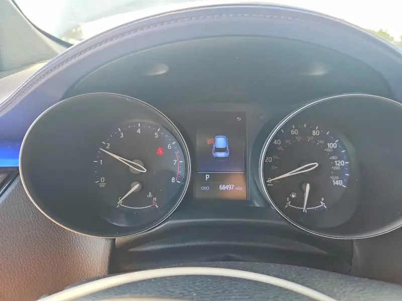 2020 TOYOTA C-HR XLE  