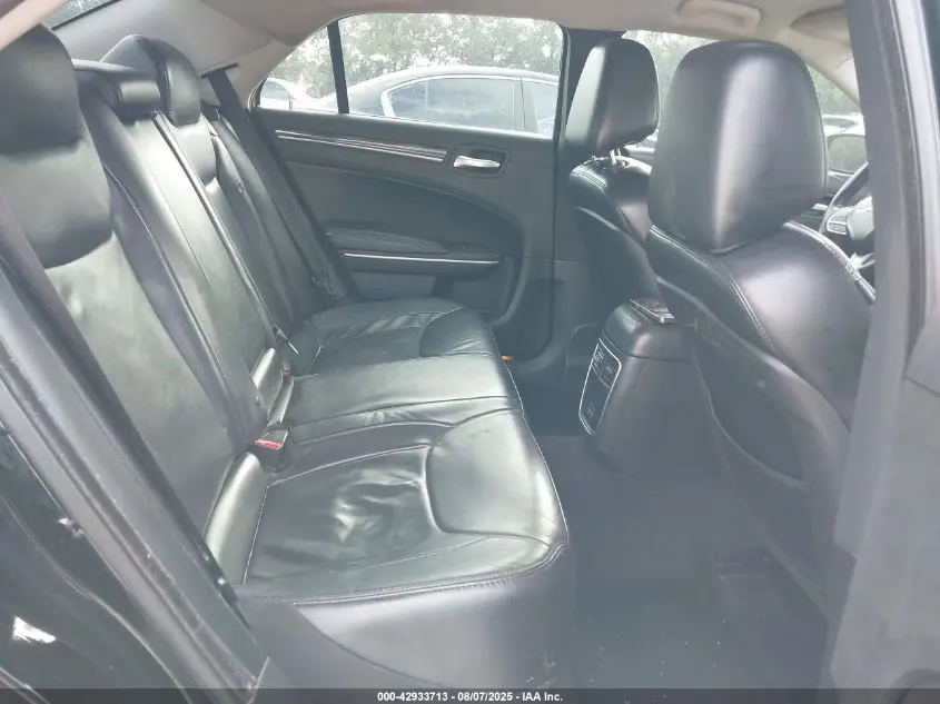 2017 CHRYSLER 300 LIMITED