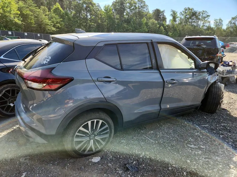 2021 NISSAN KICKS SV  