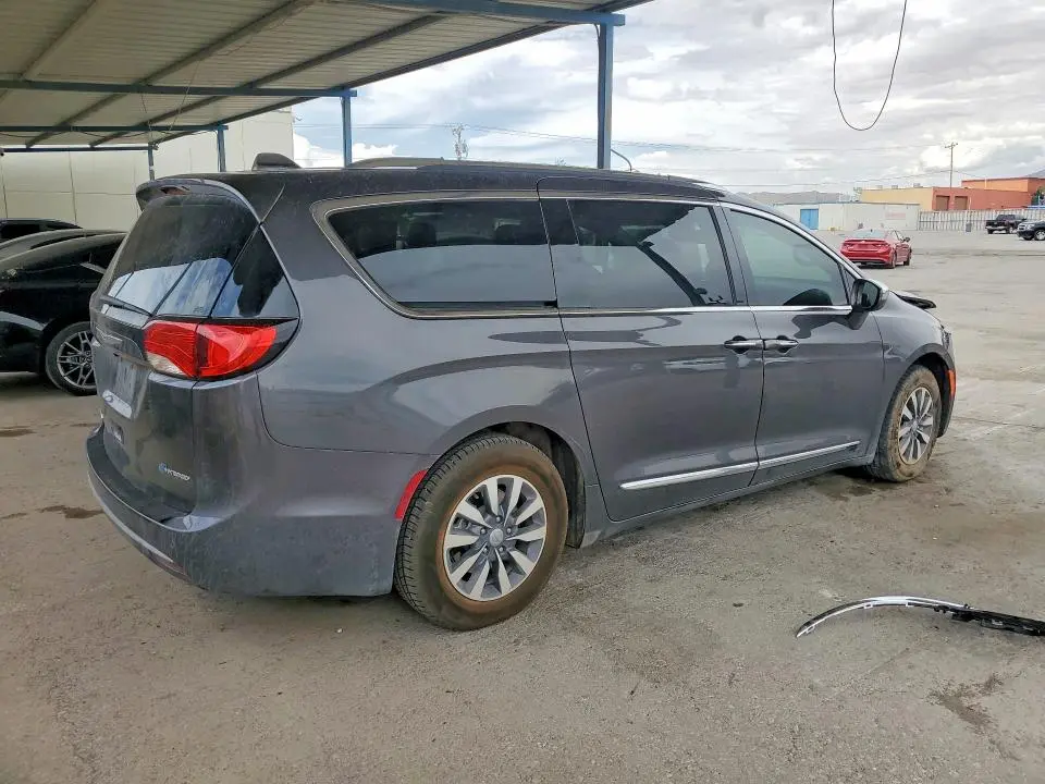 2020 CHRYSLER PACIFICA HYBRID LIMITED  