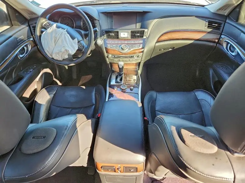 2016 INFINITI Q70L 3.7  