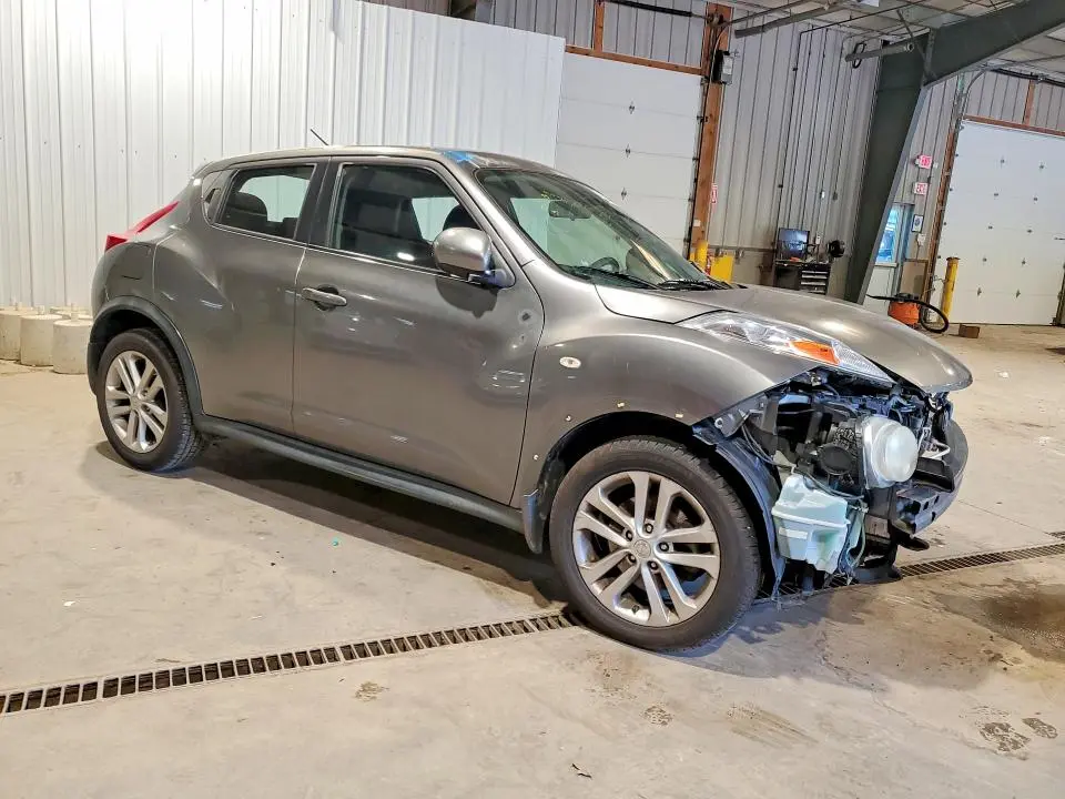2011 NISSAN JUKE S  