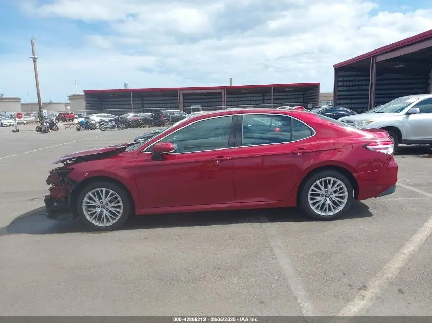 2019 TOYOTA CAMRY XLE