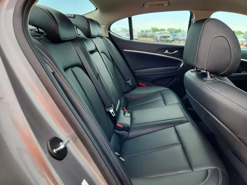 2025 GENESIS G70 2.5T STANDARD  