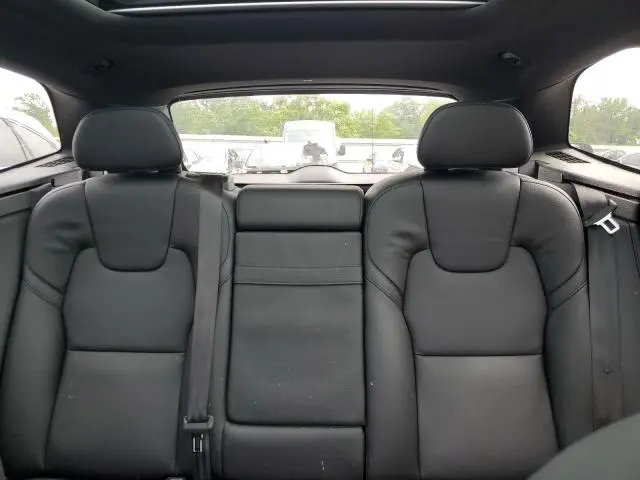 2018 VOLVO XC60 T6 MOMENTUM  