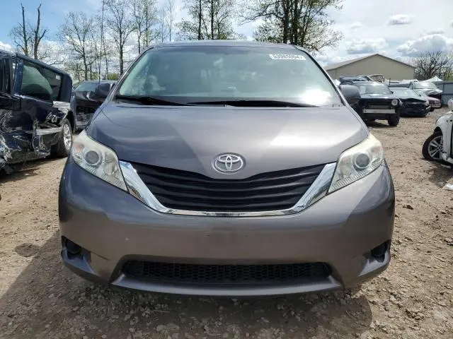 2011 TOYOTA SIENNA LE  