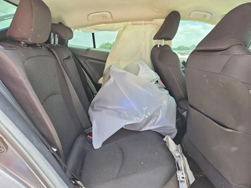 2019 TOYOTA PRIUS LE  