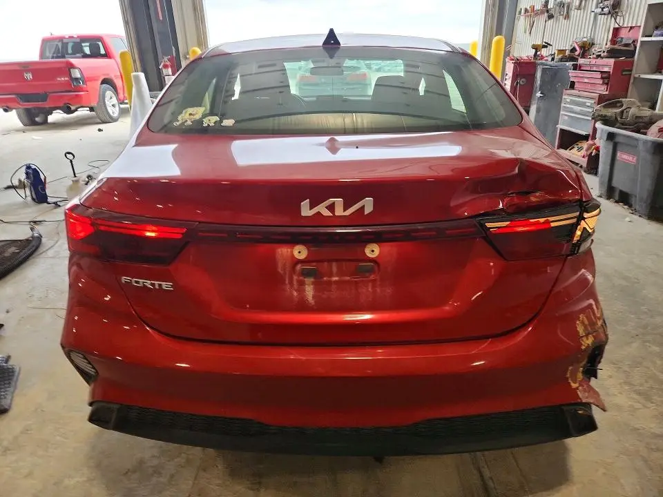 2023 KIA FORTE LXS  