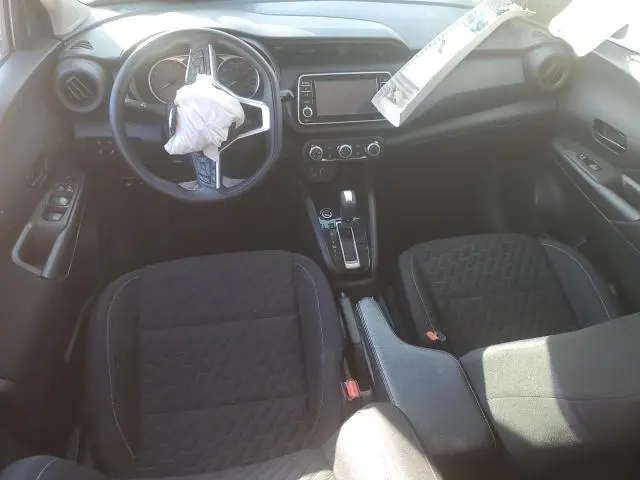 2021 NISSAN KICKS S  