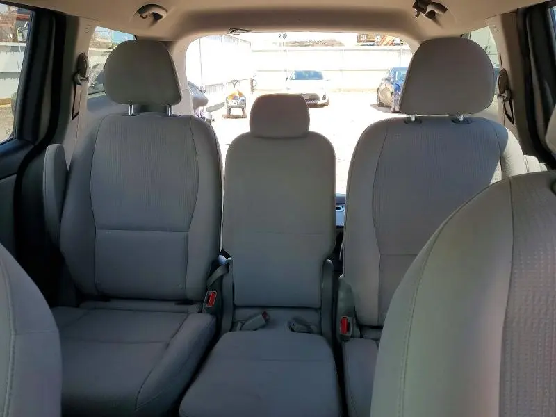 2020 KIA SEDONA LX  