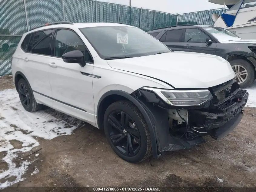 2023 VOLKSWAGEN TIGUAN 2.0T SE R-LINE BLACK