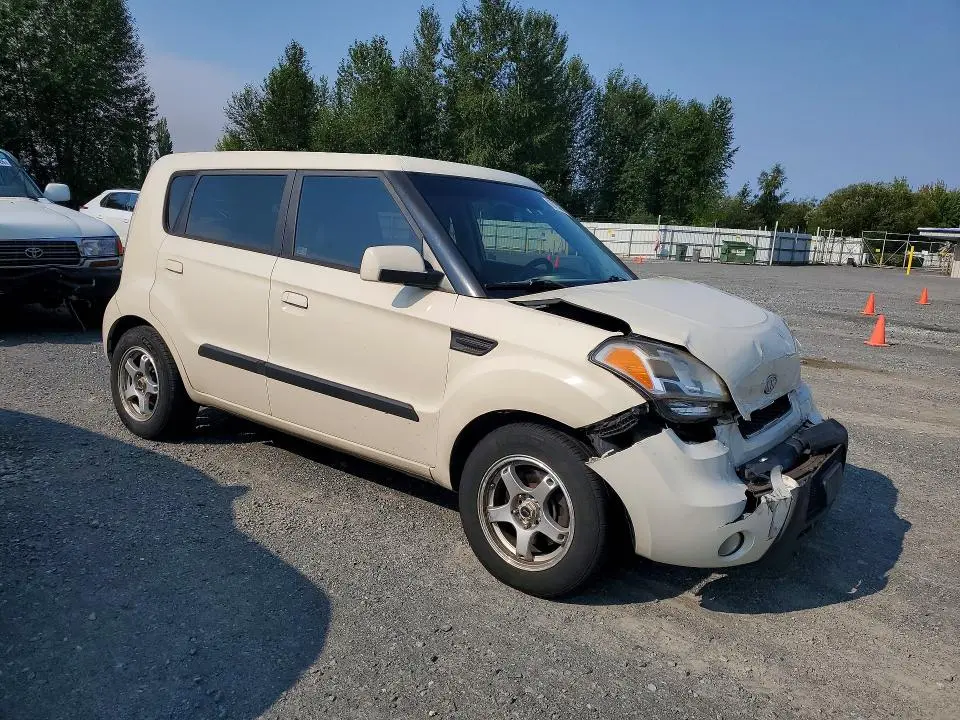 2010 KIA SOUL +  