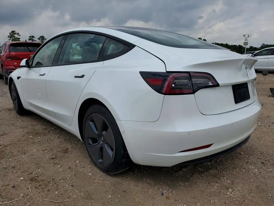 2021 TESLA MODEL 3   