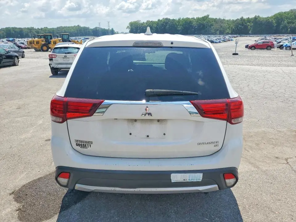 2018 MITSUBISHI OUTLANDER SE  