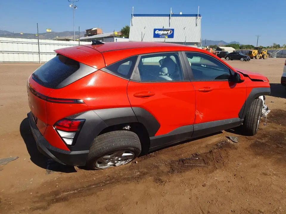 2024 HYUNDAI KONA SE  
