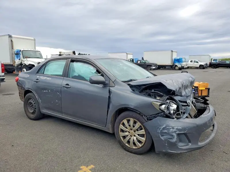 2013 TOYOTA COROLLA BASE  