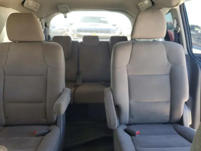 2011 HONDA ODYSSEY LX  