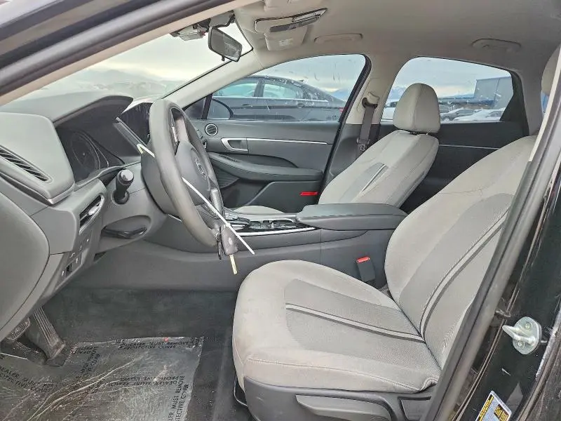 2020 HYUNDAI SONATA SE  