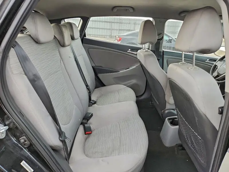 2015 HYUNDAI ACCENT GS  