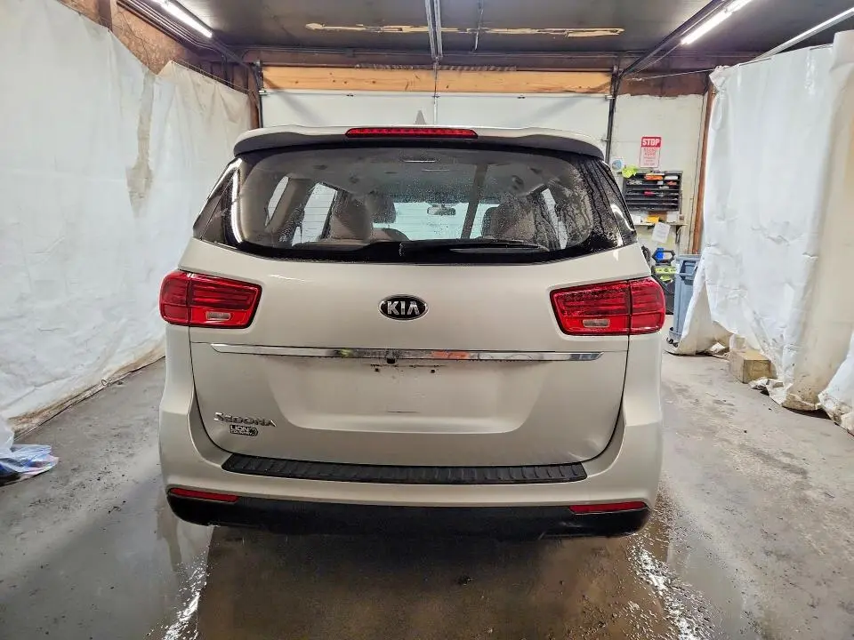 2020 KIA SEDONA L  