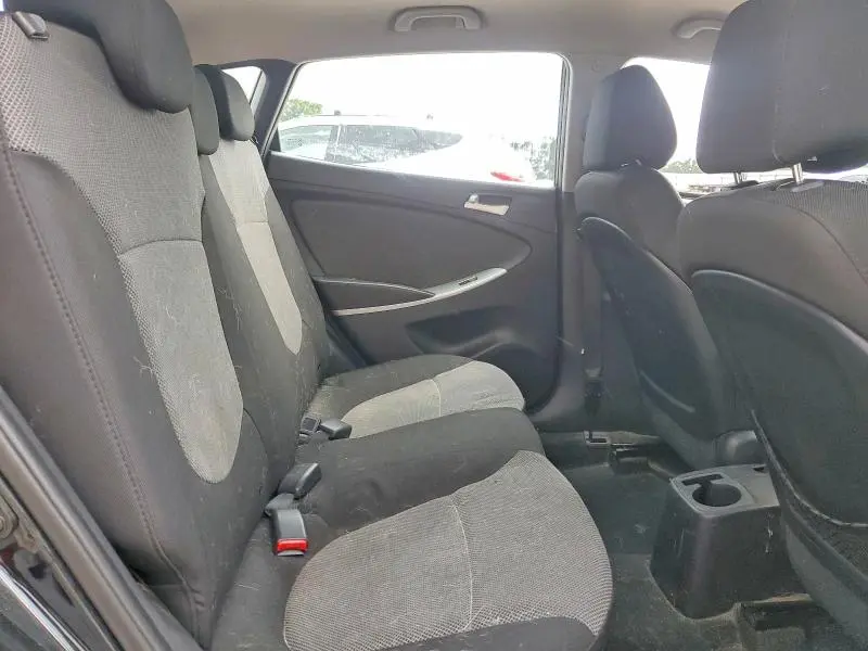 2013 HYUNDAI ACCENT GS  