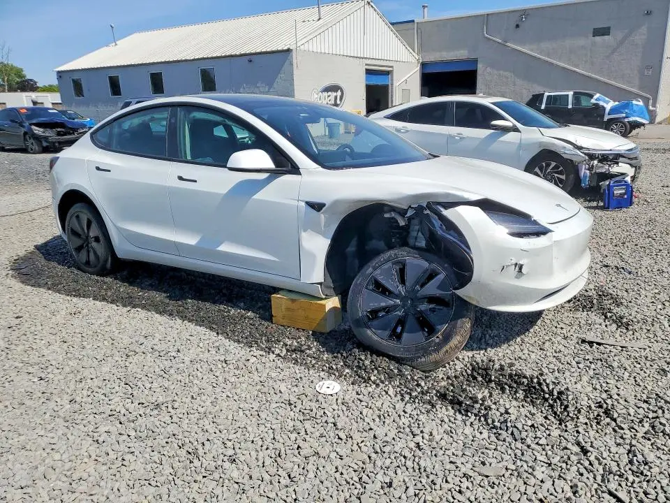 2024 TESLA MODEL 3   